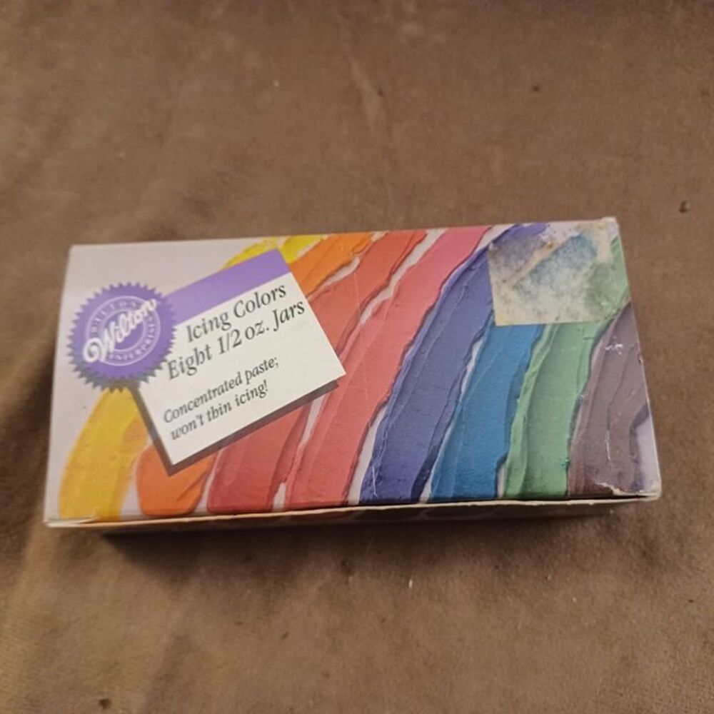 Wilton Icing Color Gel Set 8 Pack 0.5oz Jar Cake Decorating Food Coloring SEALED